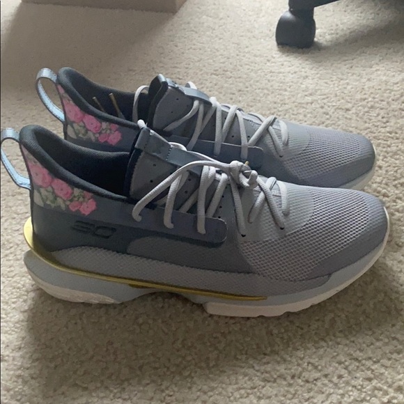 curry 7 floral